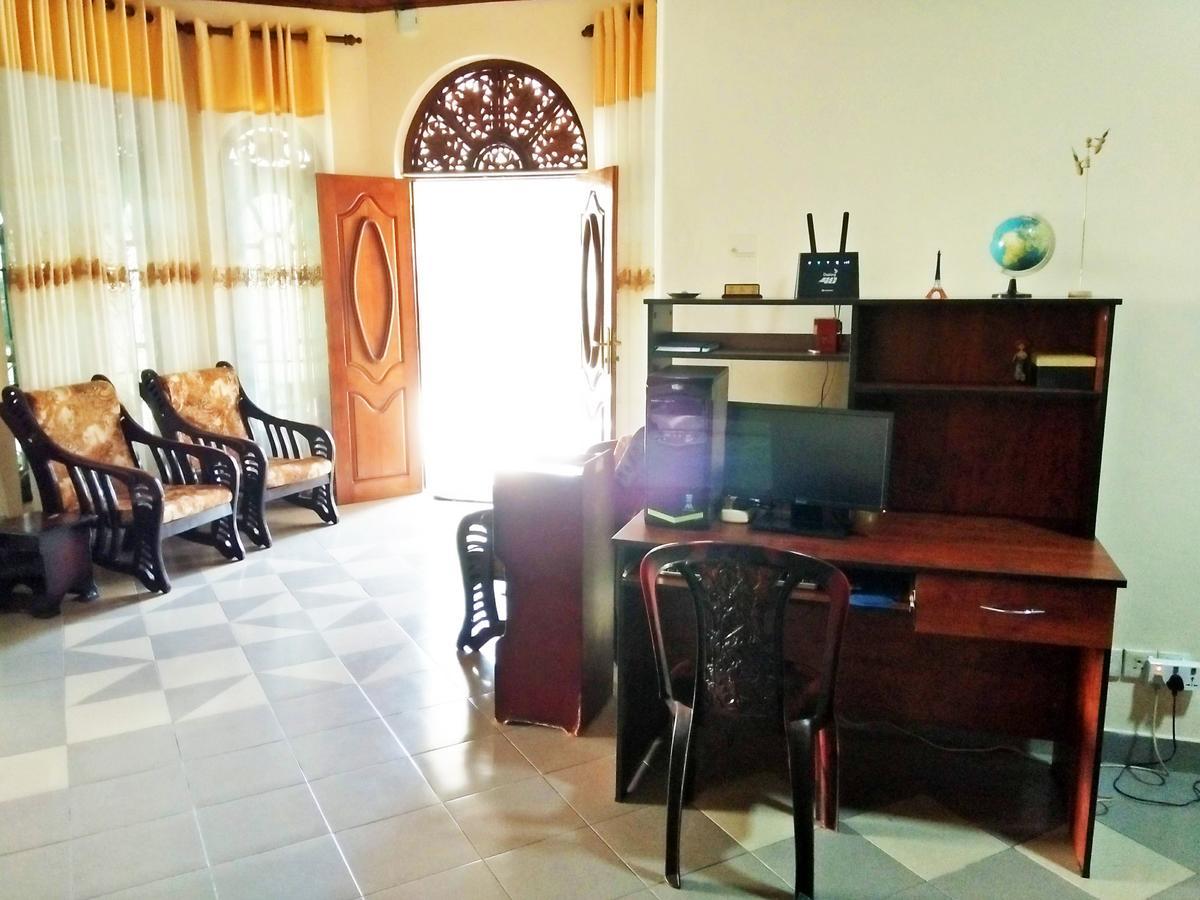 Ruslanka Homestay Ettukala Extérieur photo